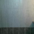 Carrelage mural salle de bain avec joints époxy