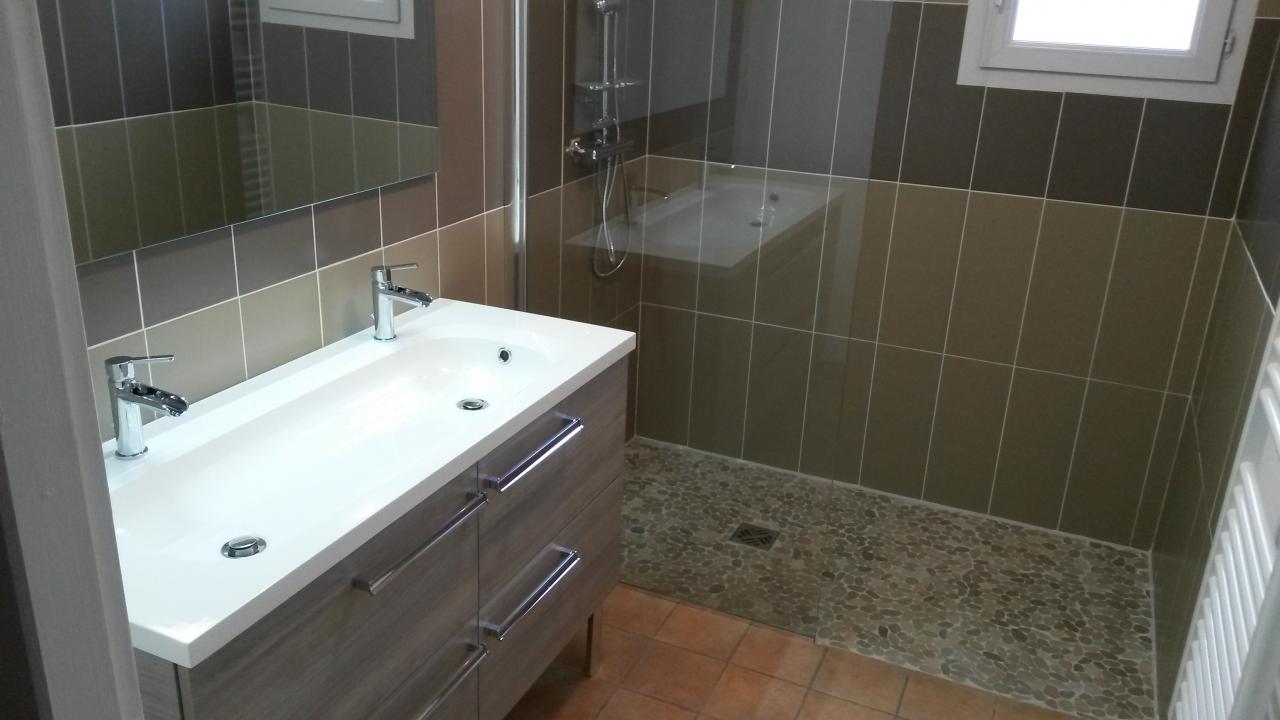 Réalisation complete d'une salle de bain avec douche italienne
