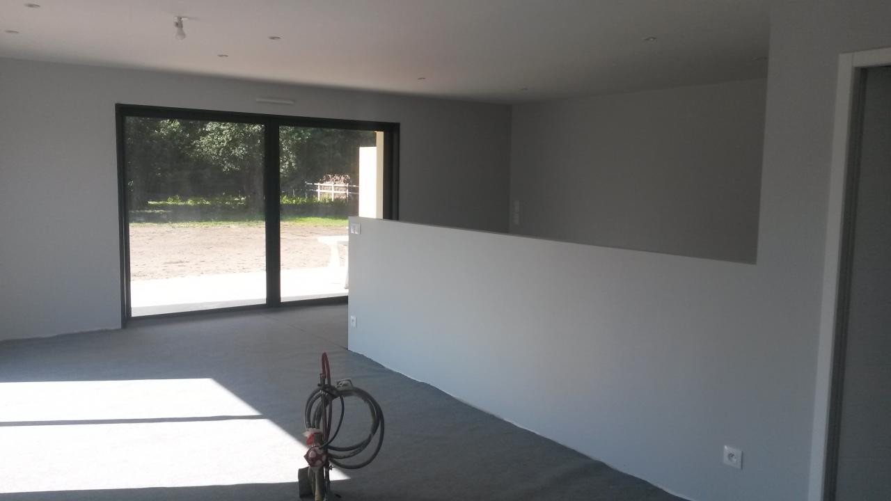 Peinture murs et plafonds maison neuve 140 m²